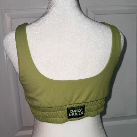 Daily Drills Lawson Matcha Green Sports Bra‎ NWOT Size Medium